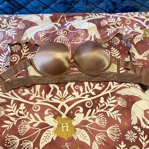 Super cute push up bra, rare size 32 ddd